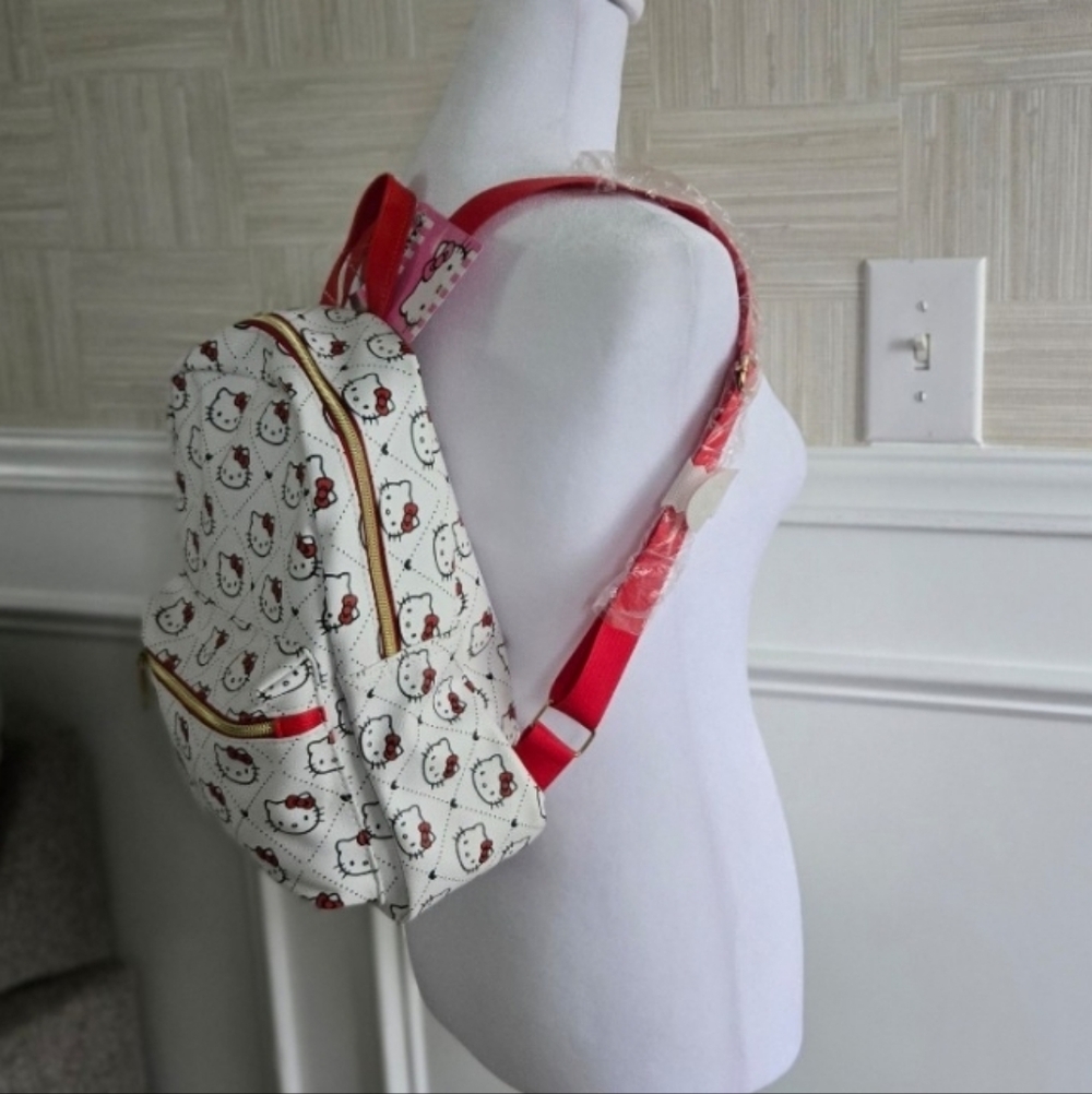 Hello Kitty Mini Backpack – New With Tags (NWT) - Picture 2 of 9